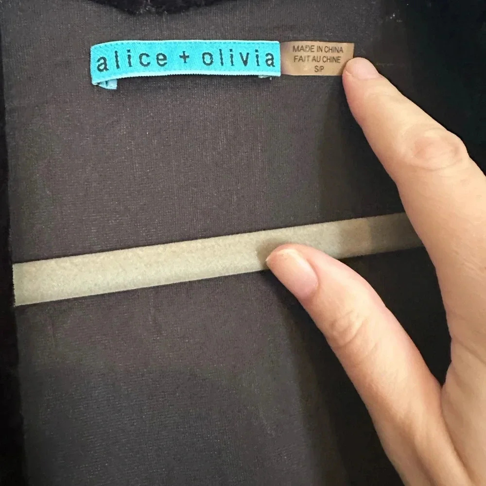 Alice + Olivia black crushed velvet wrap cardigan H-22 - Picture 3 of 3